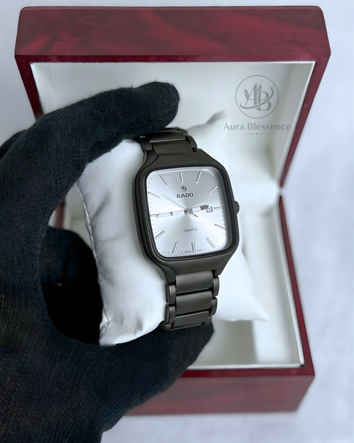 Classic Black Quartz Watch – Stainless Steel Chain | Rado Style